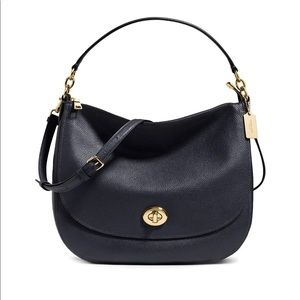COACH Turnlock Hobo Pebble Leather Black Purse